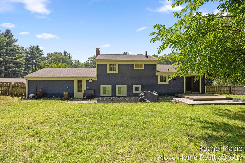 4774 Brookgate Drive NW Comstock Park, MI 49321