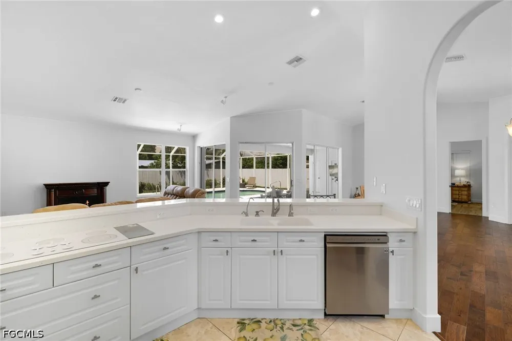 SE 19th Lane Cape Coral, FL 33990