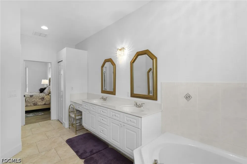SE 19th Lane Cape Coral, FL 33990
