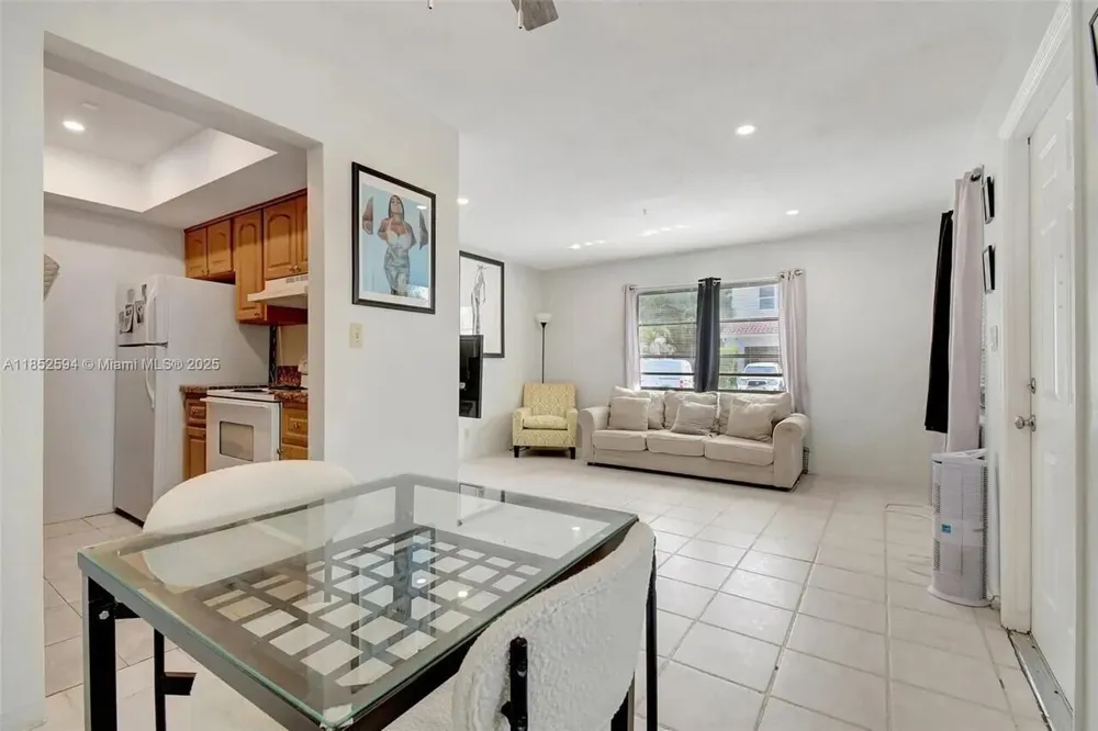 1213 SE 1st Street #1-4 Fort Lauderdale, FL 33301
