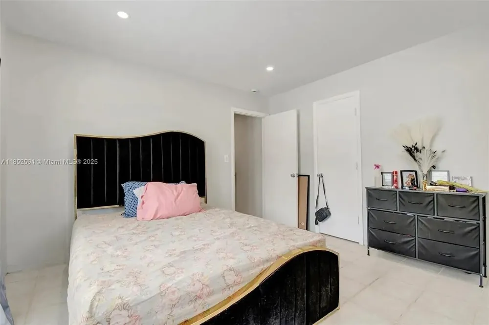 1213 SE 1st Street #1-4 Fort Lauderdale, FL 33301