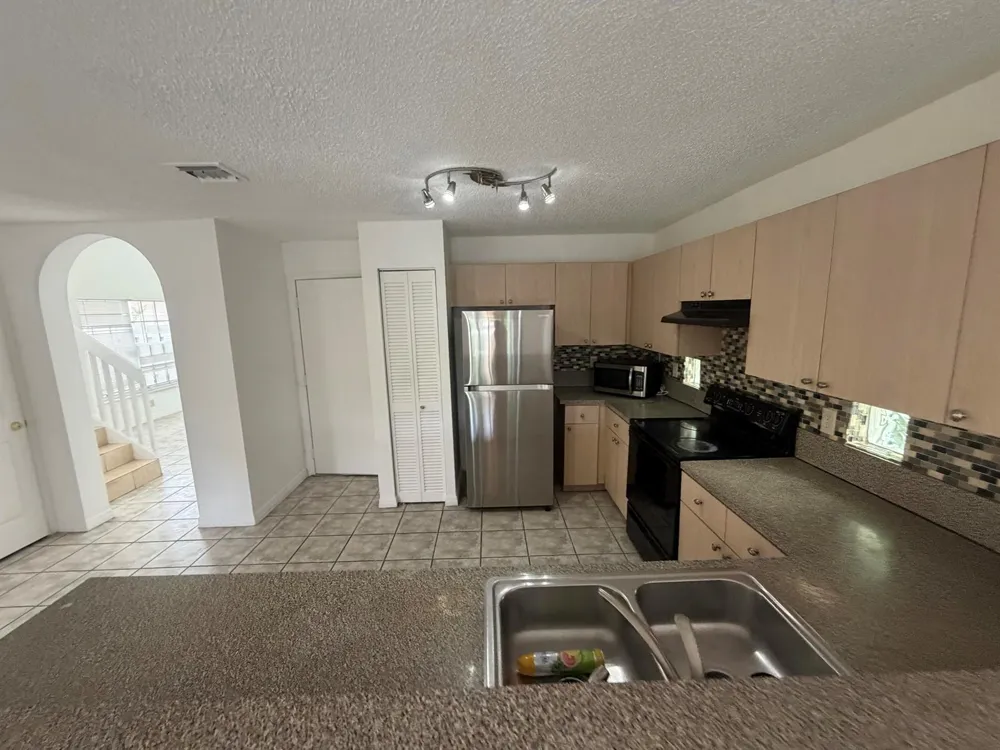 4172 Pine Hollow Circle 