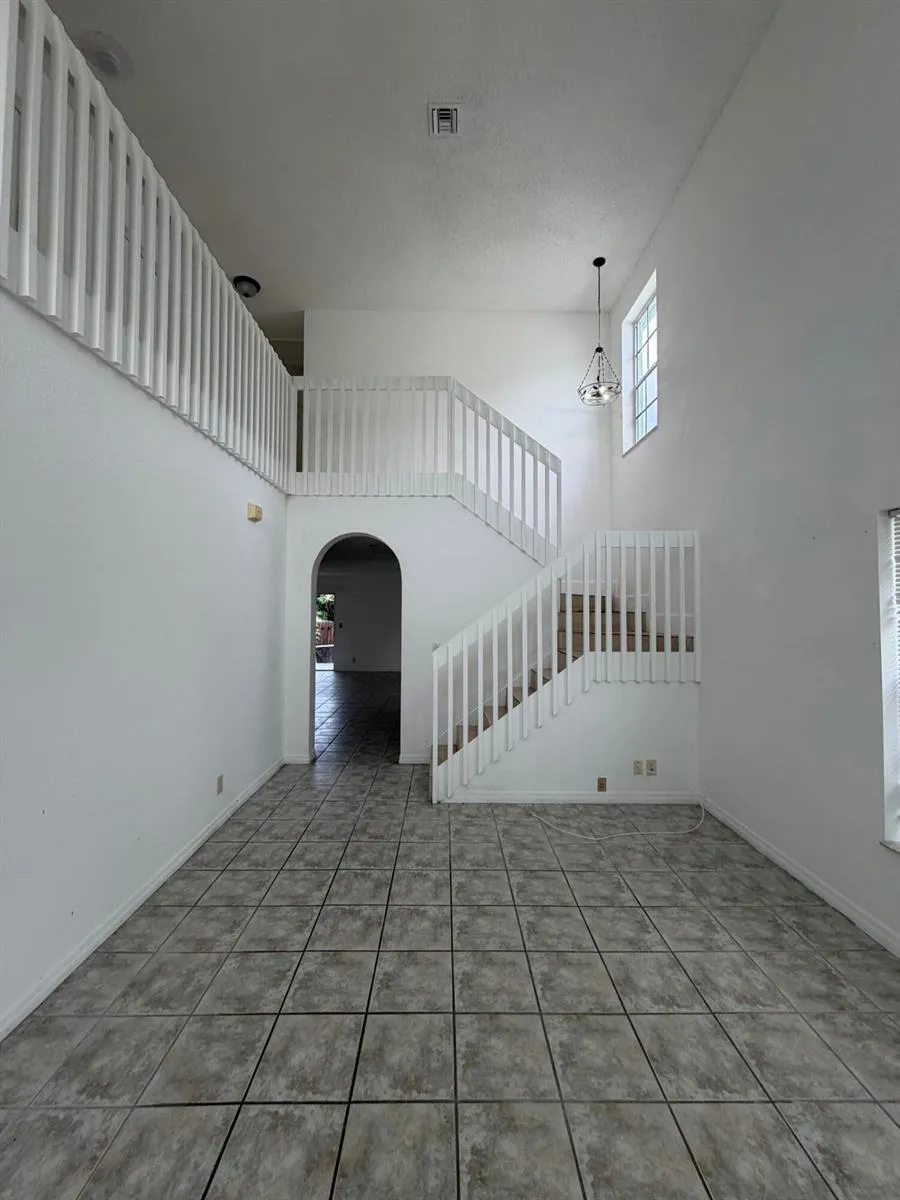4172 Pine Hollow Circle 