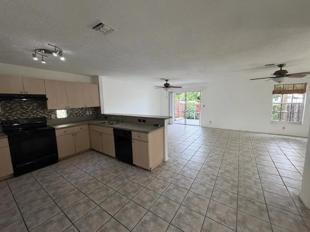 4172 Pine Hollow Circle 