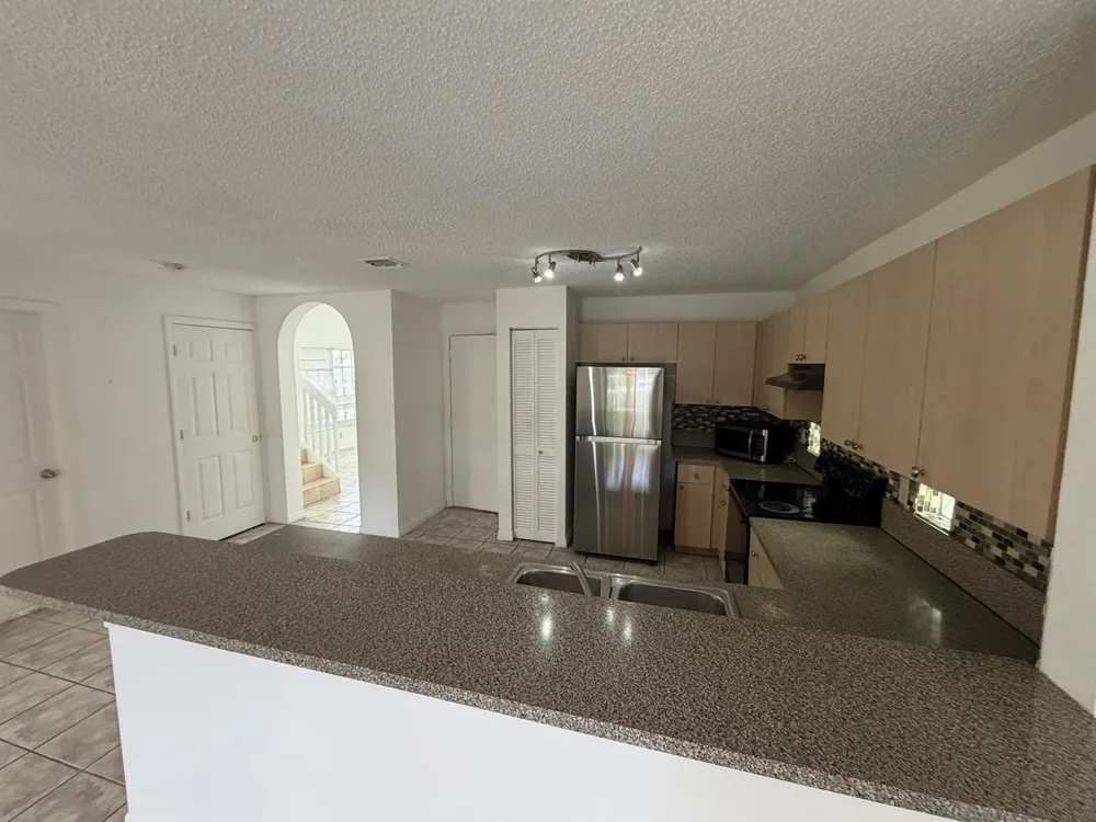 4172 Pine Hollow Circle 