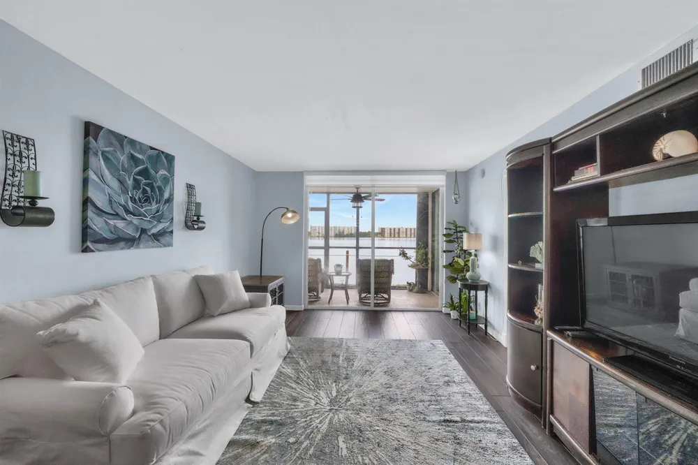 116 LAKE EMERALD DRIVE #101 Oakland Park, FL 33309