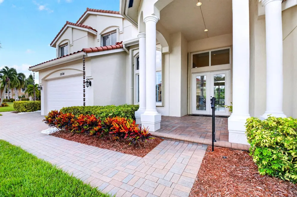 11554 Knightsbridge Place Wellington, FL 33449