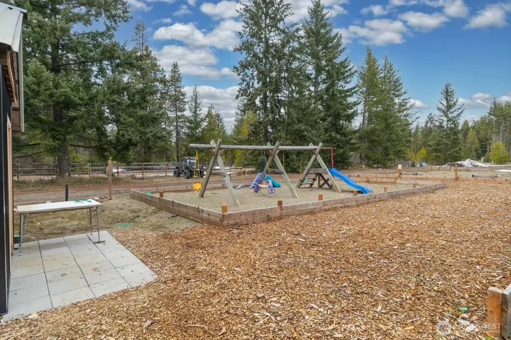 182 Silver Ridge Ranch Road Easton, WA 98925