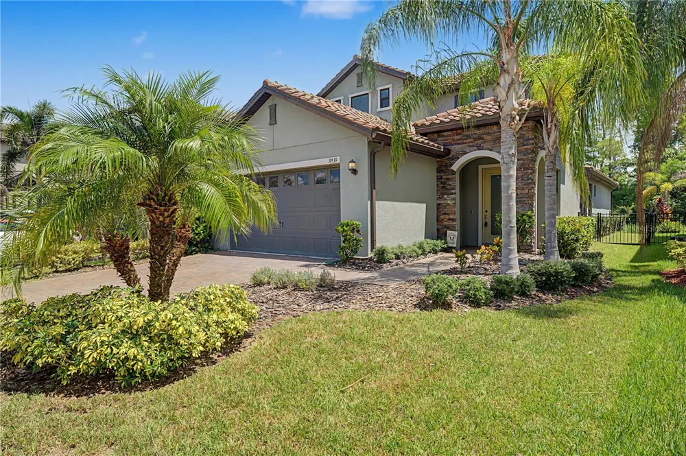 19539 ROSEATE DRIVE Lutz, FL 33558
