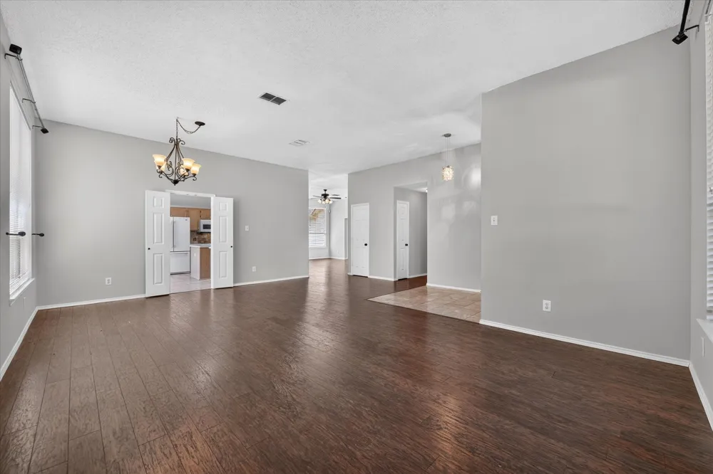 1424 Mayflower Lane Lewisville, TX 75077