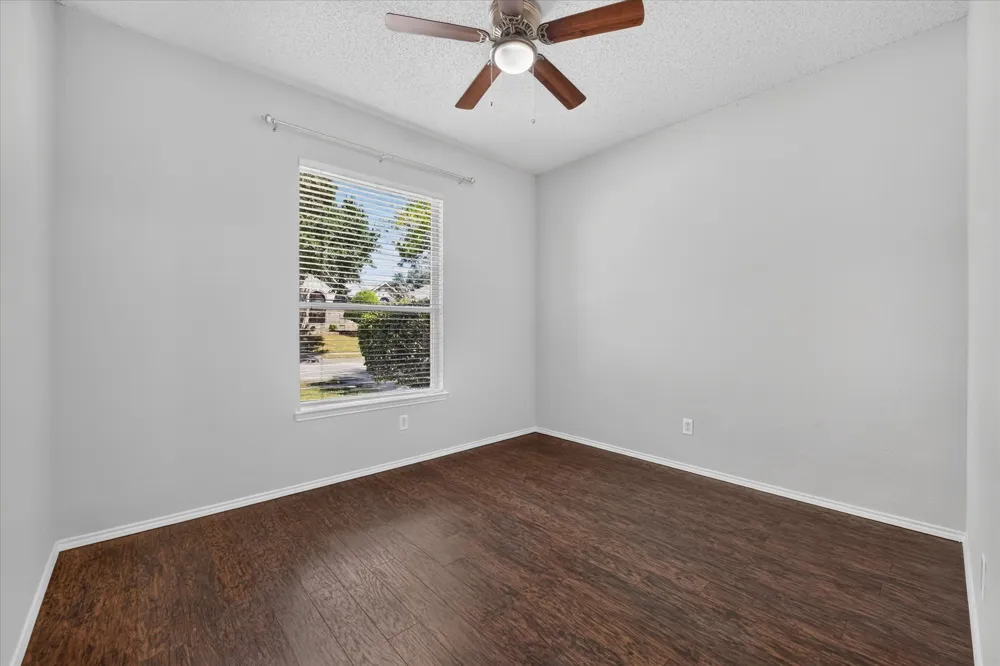 1424 Mayflower Lane Lewisville, TX 75077