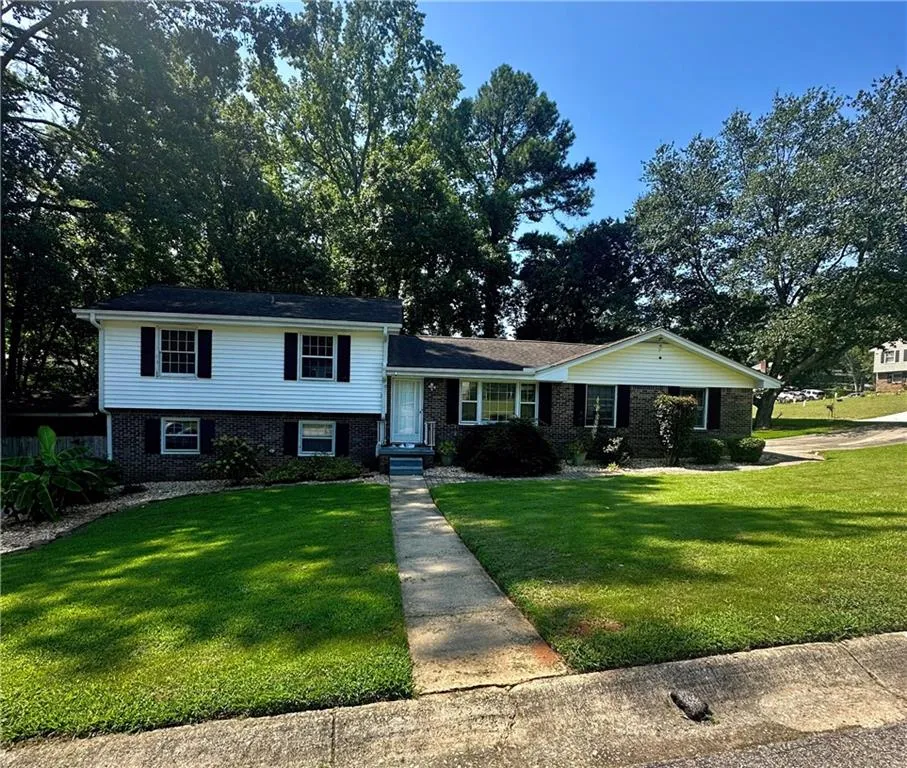 6892 Maddox Road Morrow, GA 30260