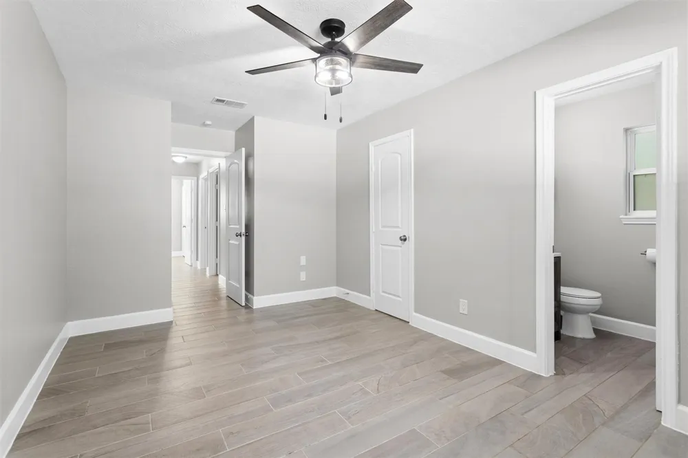909 Stewart Street Montgomery, TX 77316