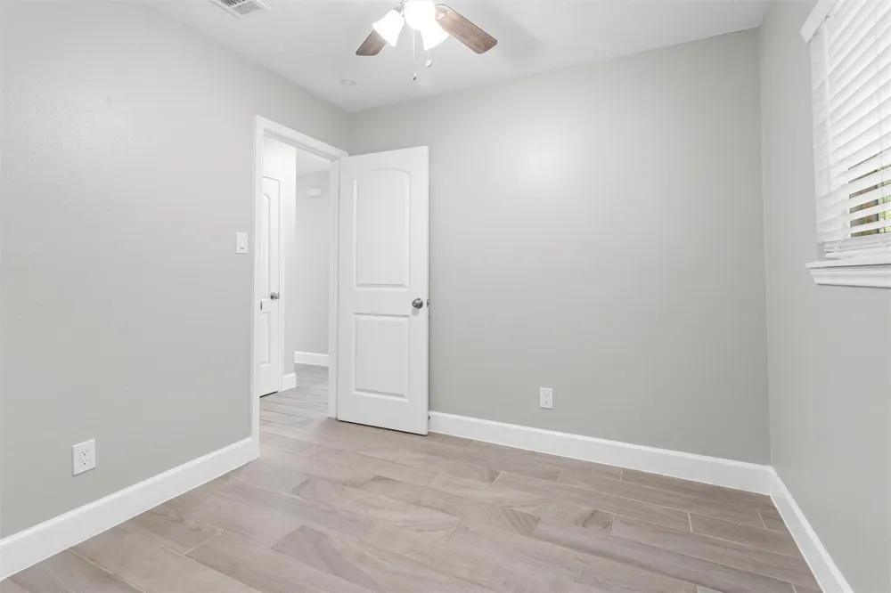 909 Stewart Street Montgomery, TX 77316