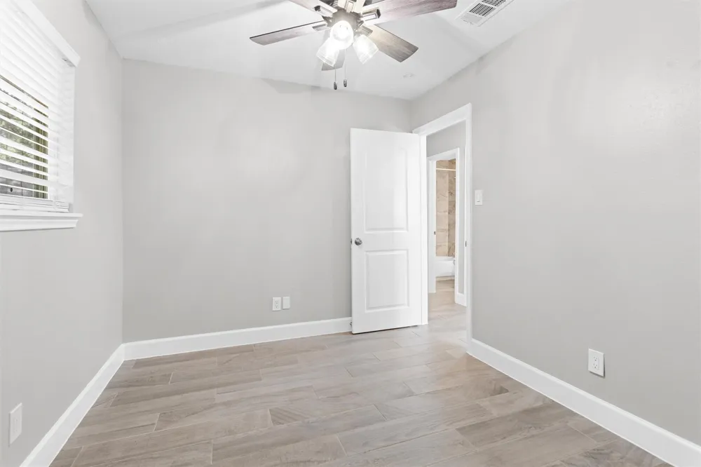 909 Stewart Street Montgomery, TX 77316