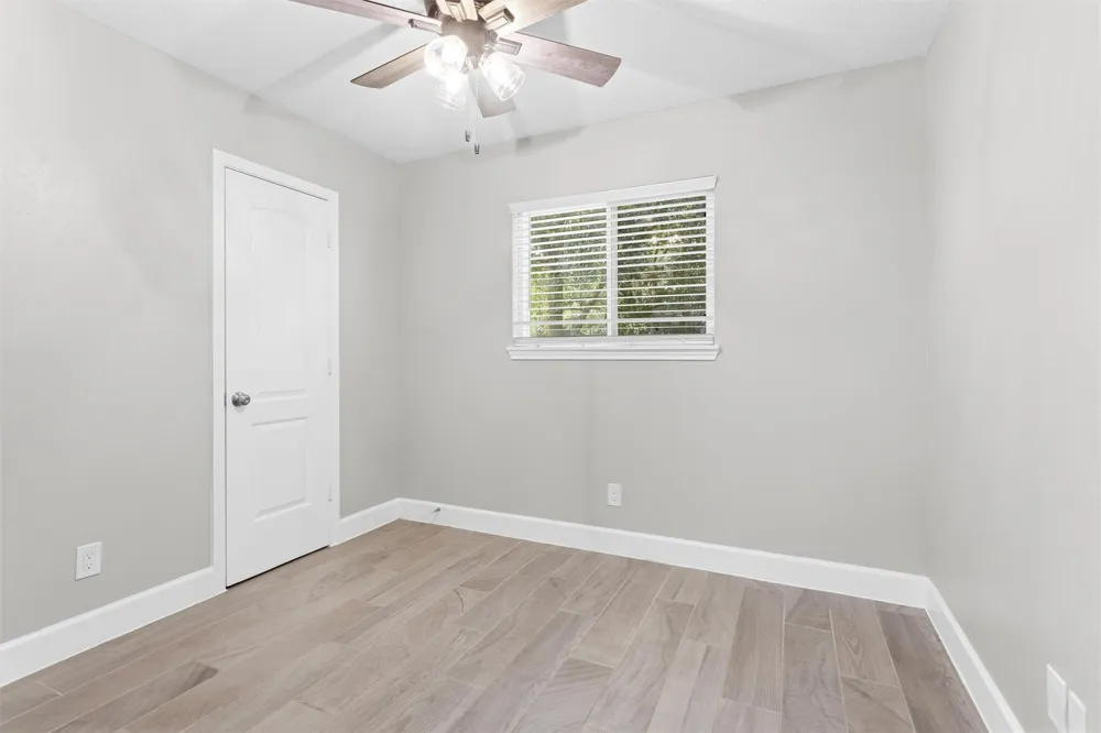 909 Stewart Street Montgomery, TX 77316