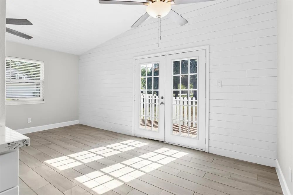 909 Stewart Street Montgomery, TX 77316