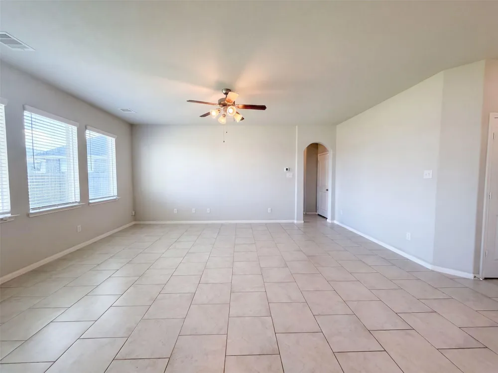222 Ashley Way Alvin, TX 77511