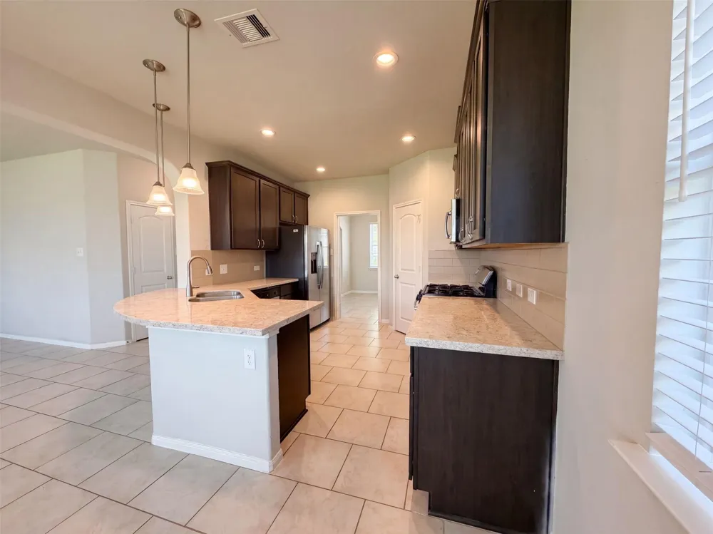222 Ashley Way Alvin, TX 77511
