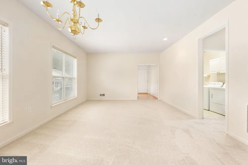 7 DAYTON CIRCLE Fredericksburg, VA 22406