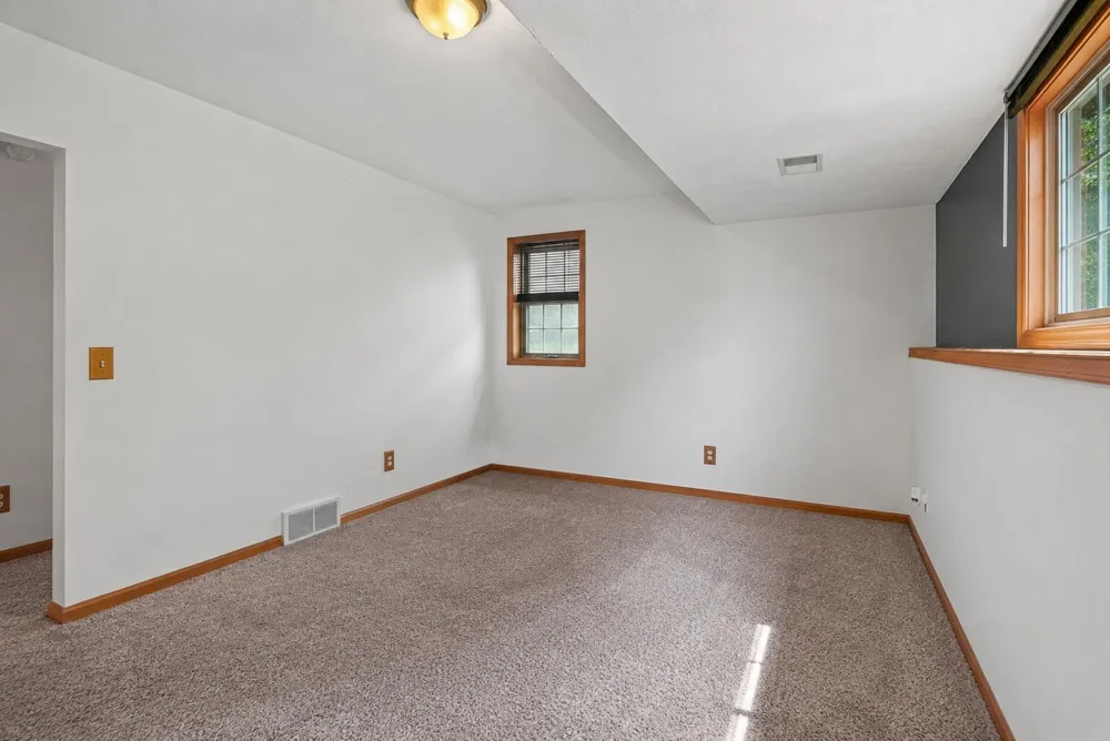 1476 Meadowview Street SW Wyoming, MI 49509