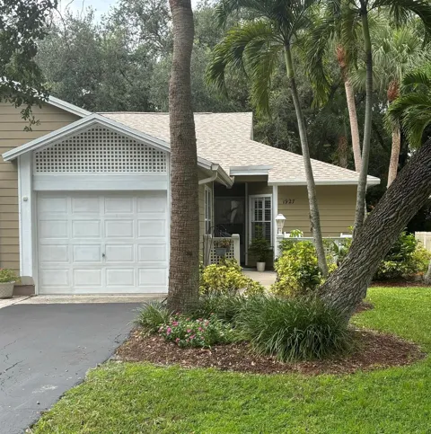 1927 SIXTY OAKS LANE
