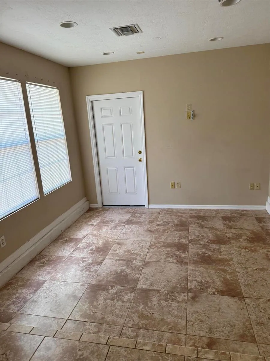 1927 SIXTY OAKS LANE Vero Beach, FL 32966