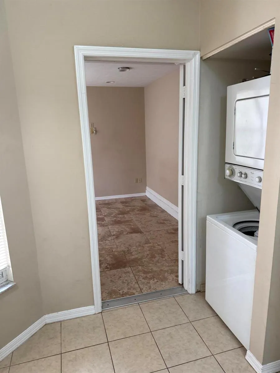 1927 SIXTY OAKS LANE Vero Beach, FL 32966