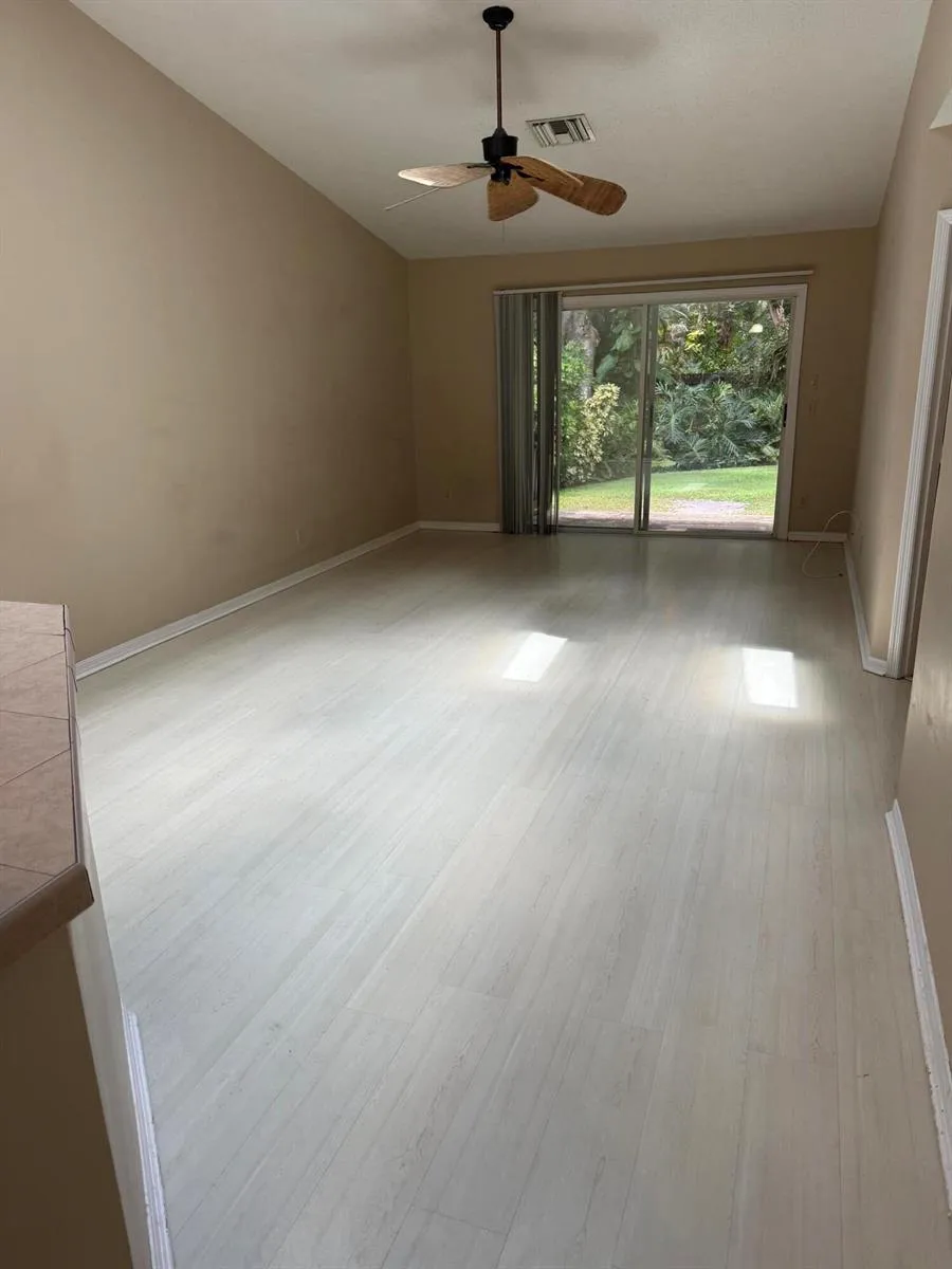 1927 SIXTY OAKS LANE Vero Beach, FL 32966