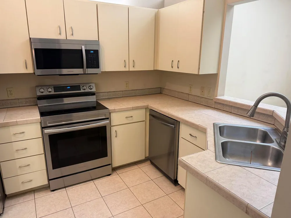 1927 SIXTY OAKS LANE Vero Beach, FL 32966