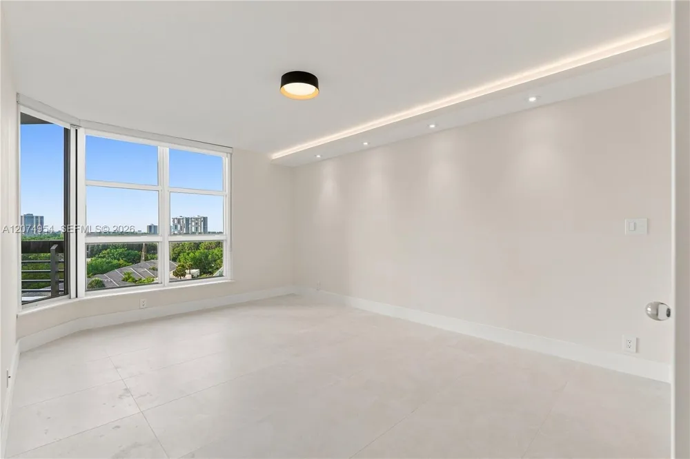 3530 Mystic Pointe Dr #808 Aventura, FL 33180