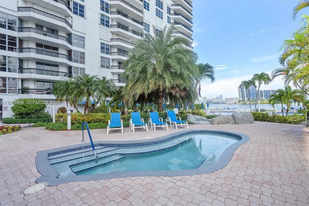 3530 Mystic Pointe Dr #808 Aventura, FL 33180