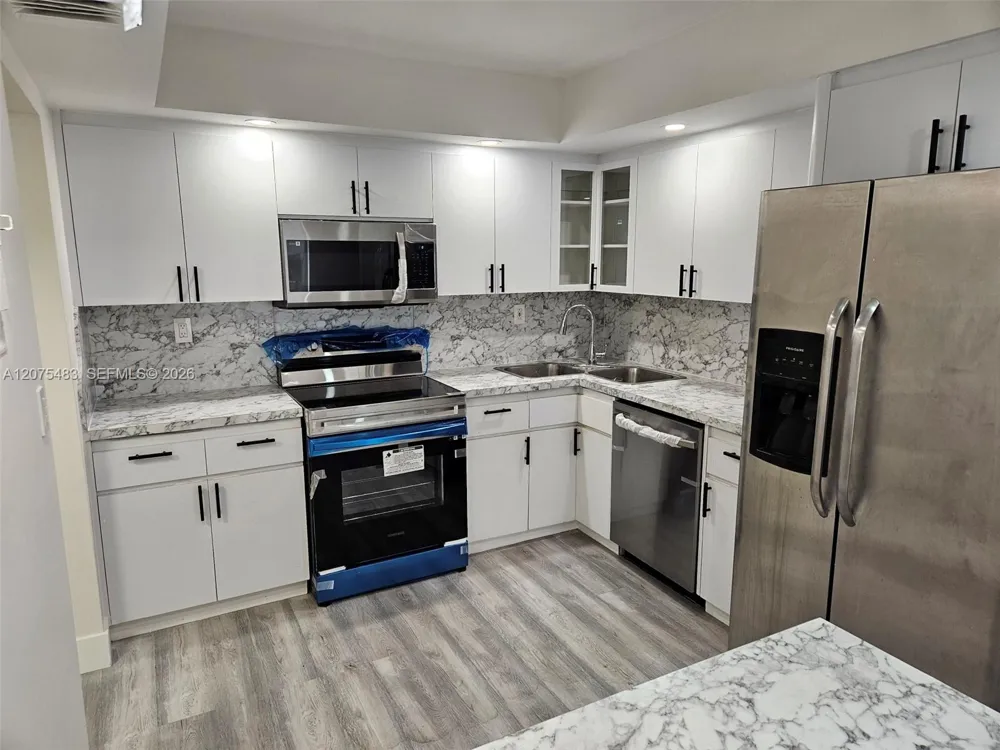 18021 Biscayne Blvd #1903 Aventura, FL 33160