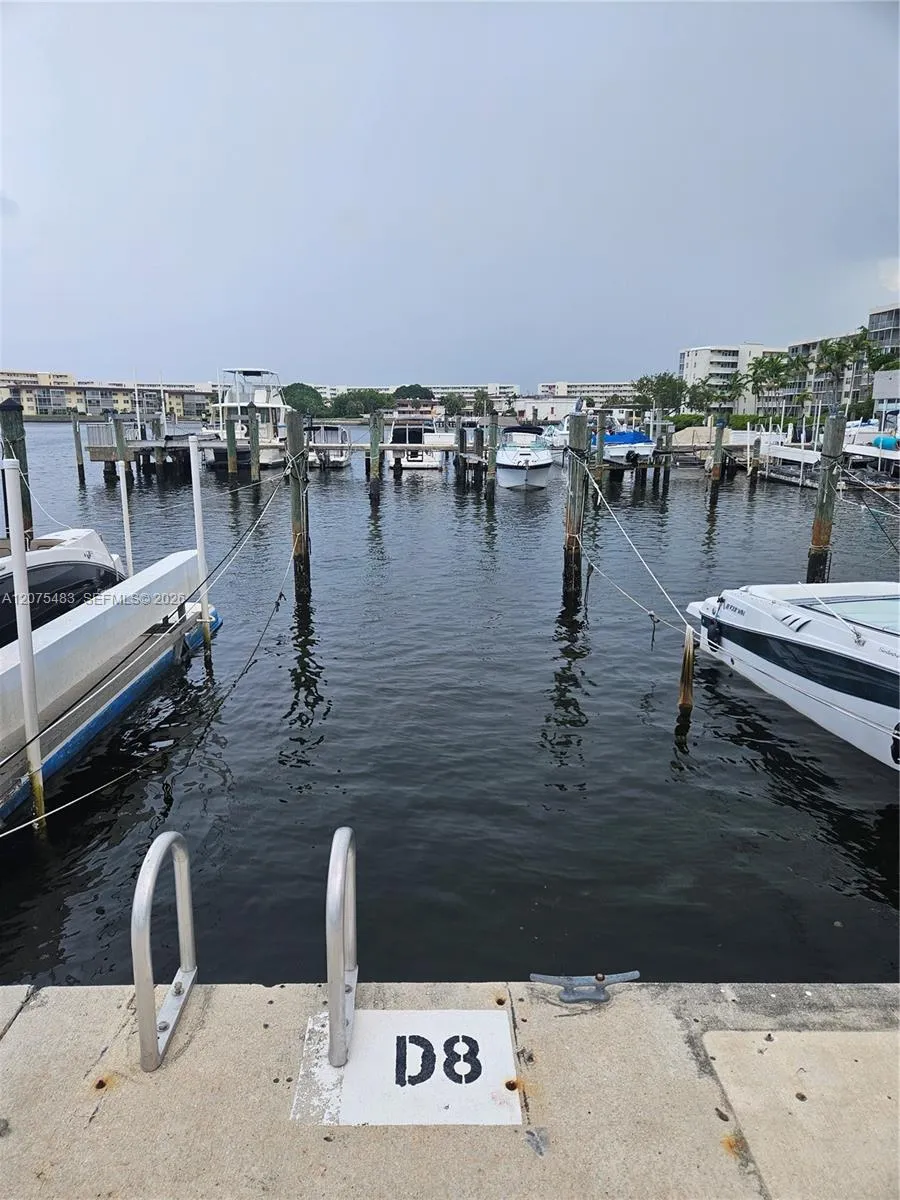 18021 Biscayne Blvd #1903 Aventura, FL 33160