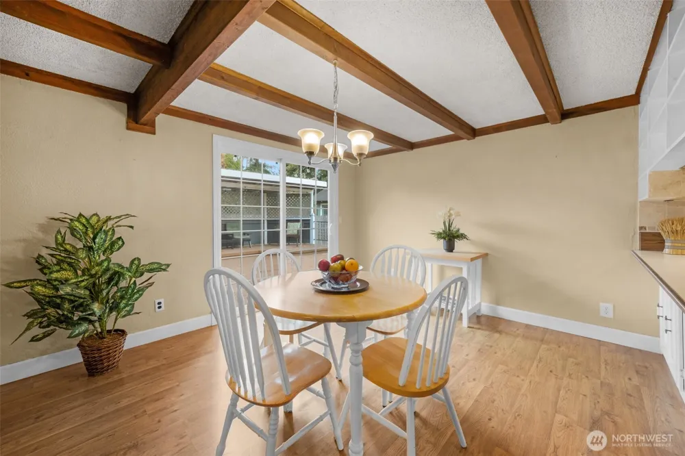 824 NE 194th Street Shoreline, WA 98155