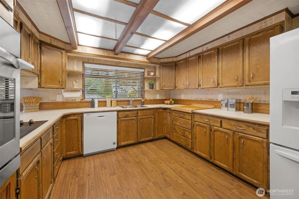 824 NE 194th Street Shoreline, WA 98155