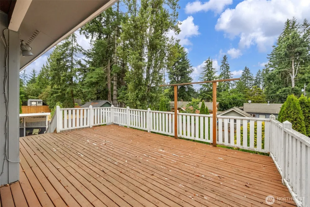 824 NE 194th Street Shoreline, WA 98155