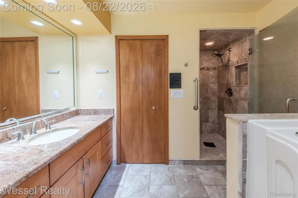 12211 Mentz Drive Bruce Township, MI 48065