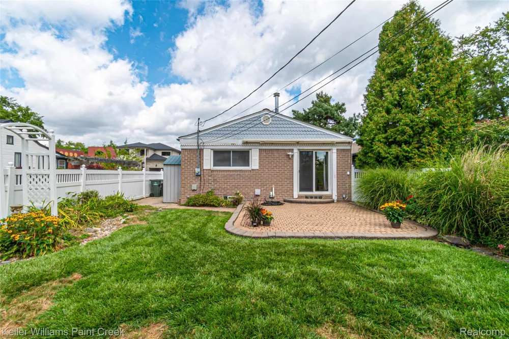 22458 Milner Street St Clair Shores City, MI 48081