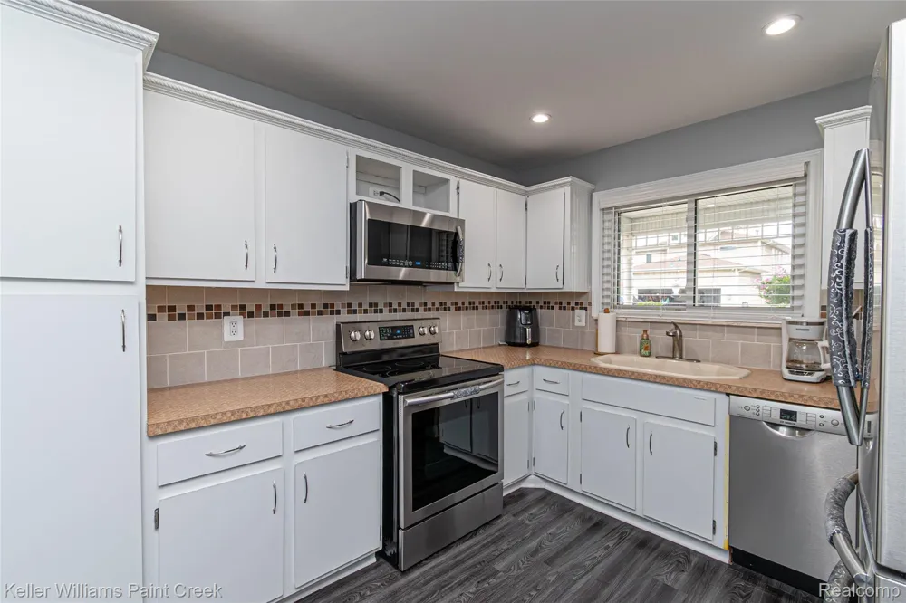 22458 Milner Street St Clair Shores City, MI 48081
