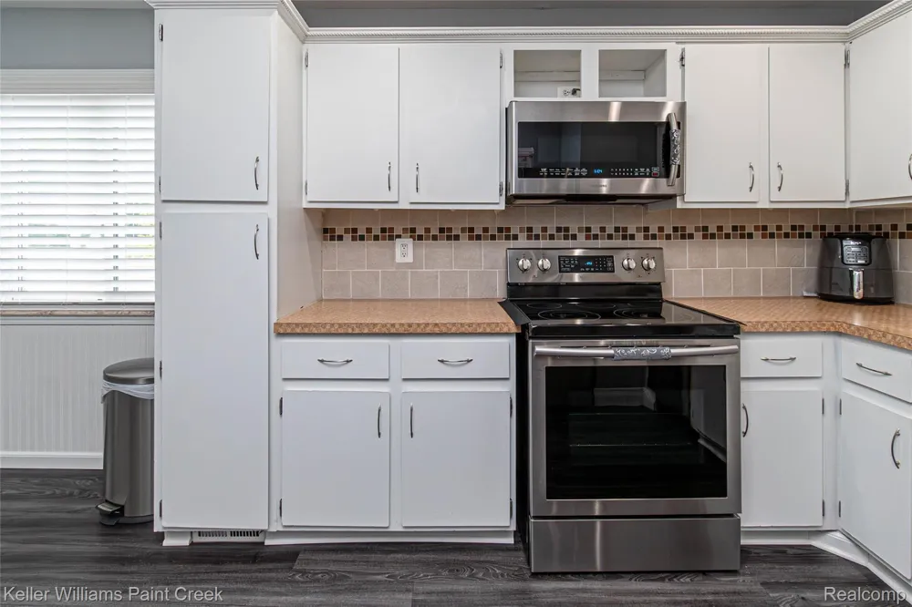 22458 Milner Street St Clair Shores City, MI 48081
