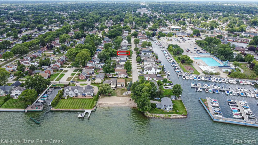 22458 Milner Street St Clair Shores City, MI 48081