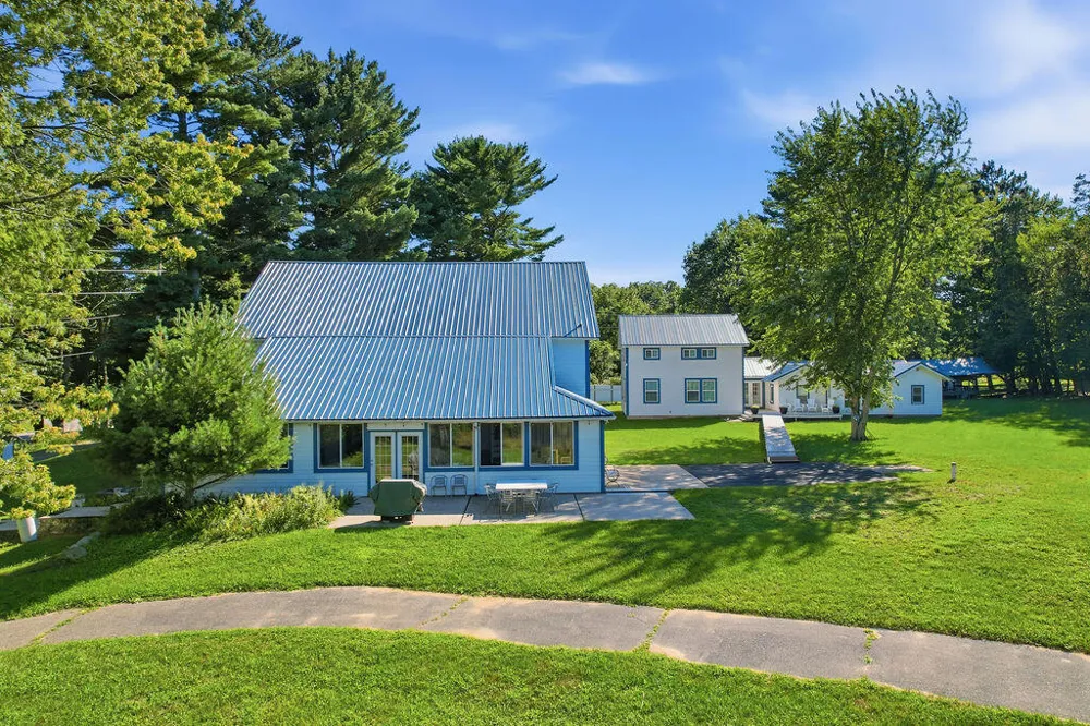 7095 Orchard Lake Drive Casco Township, MI 49090