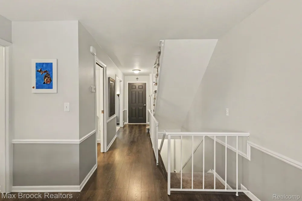 1928 S Wickham W Royal Oak City, MI 48073