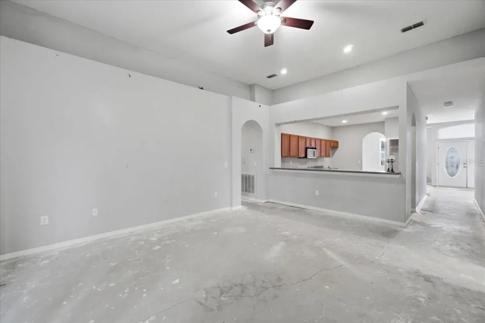153 OAK CROSSING BOULEVARD Auburndale, FL 33823