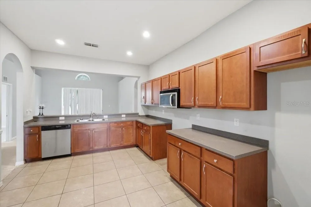 153 OAK CROSSING BOULEVARD Auburndale, FL 33823