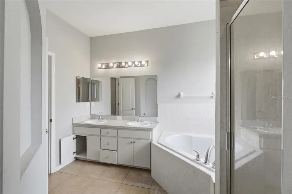 153 OAK CROSSING BOULEVARD Auburndale, FL 33823