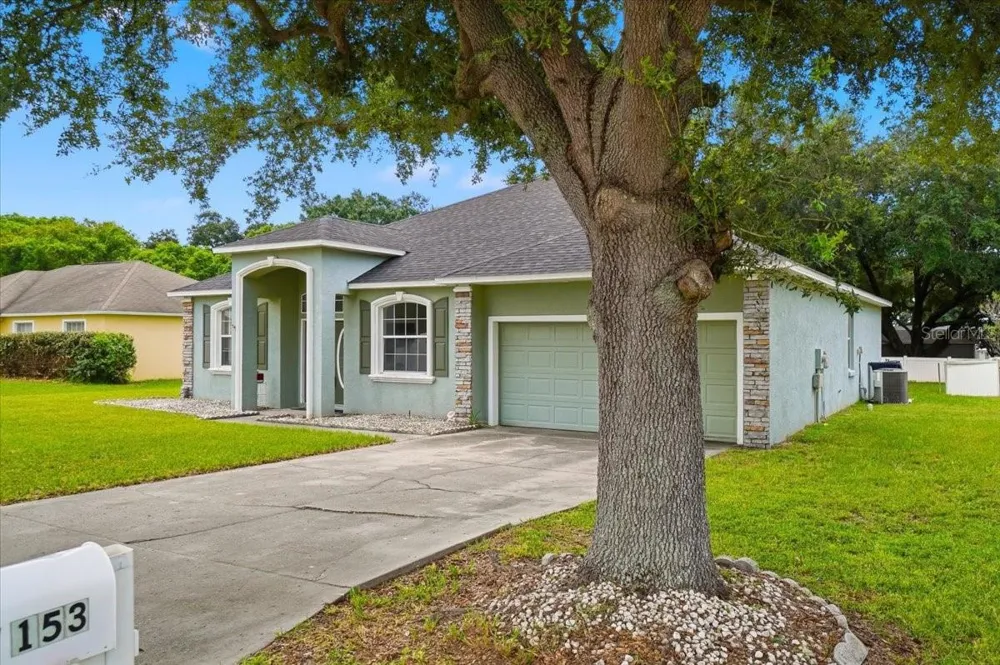 153 OAK CROSSING BOULEVARD Auburndale, FL 33823
