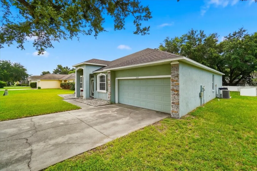 153 OAK CROSSING BOULEVARD Auburndale, FL 33823