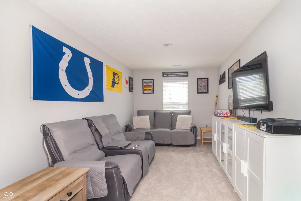 1852 Fairmount Drive Greenfield, IN 46140